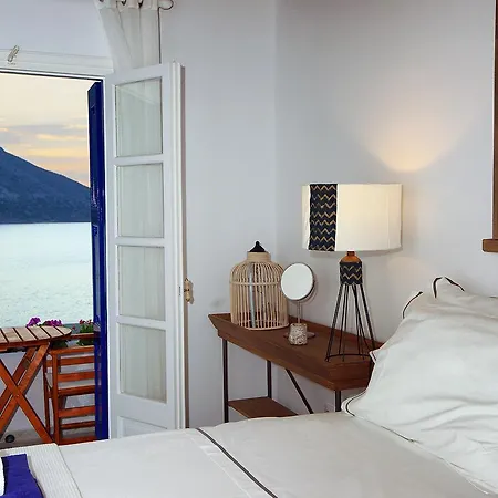 בית הארחה La Playa Boutique 4*