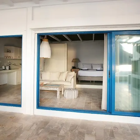 La Playa Boutique בית הארחה