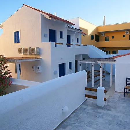 La Playa Boutique Myrties