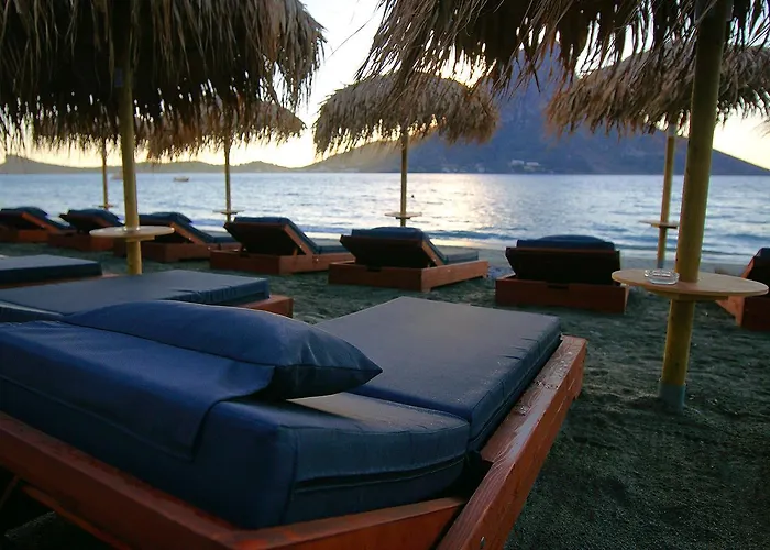 La Playa Boutique Myrties